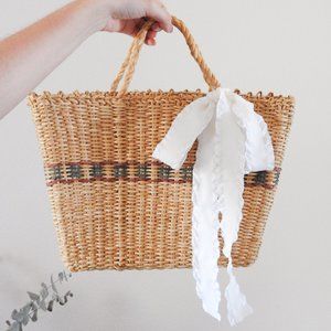 Vintage Woven Wicker Hand Bag